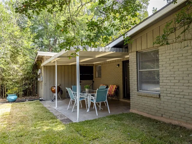 $3,500 | 2000 Vista Lane, Austin, TX 78703