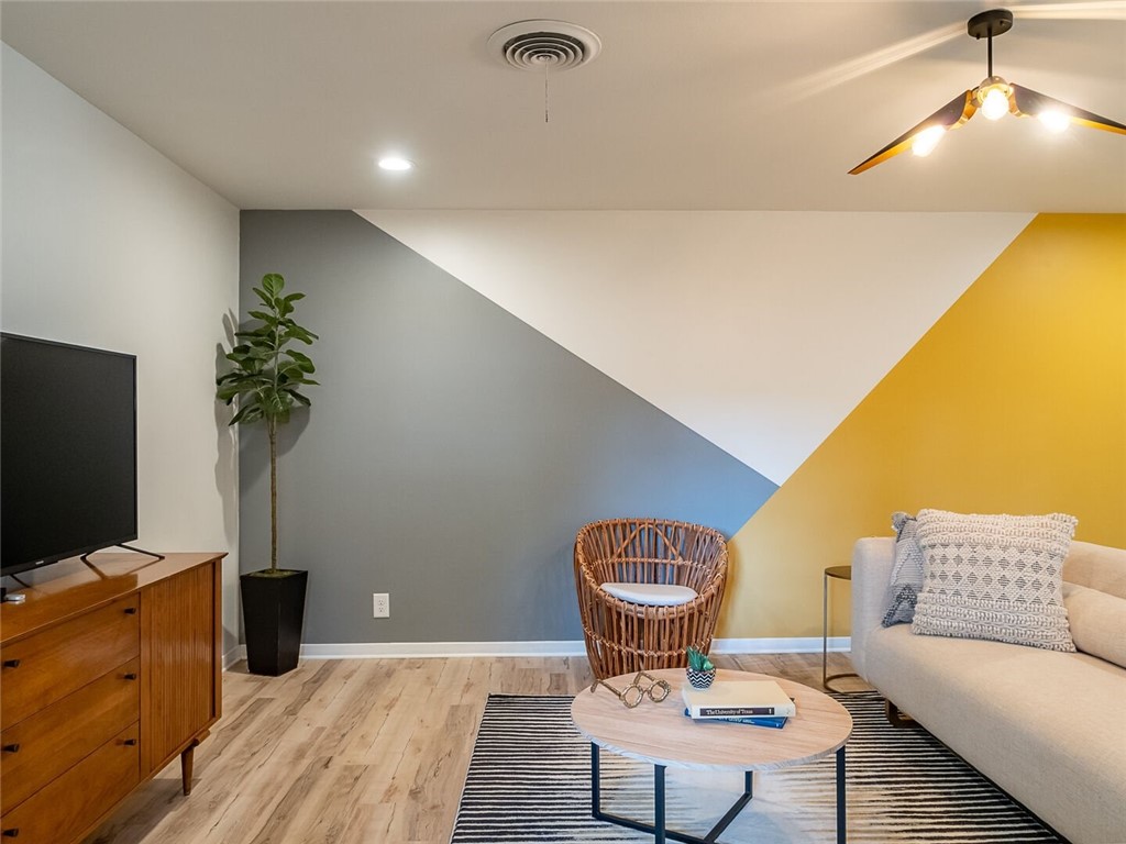 2000 Vista Lane Austin, TX 78703 - Photo 7 of 18