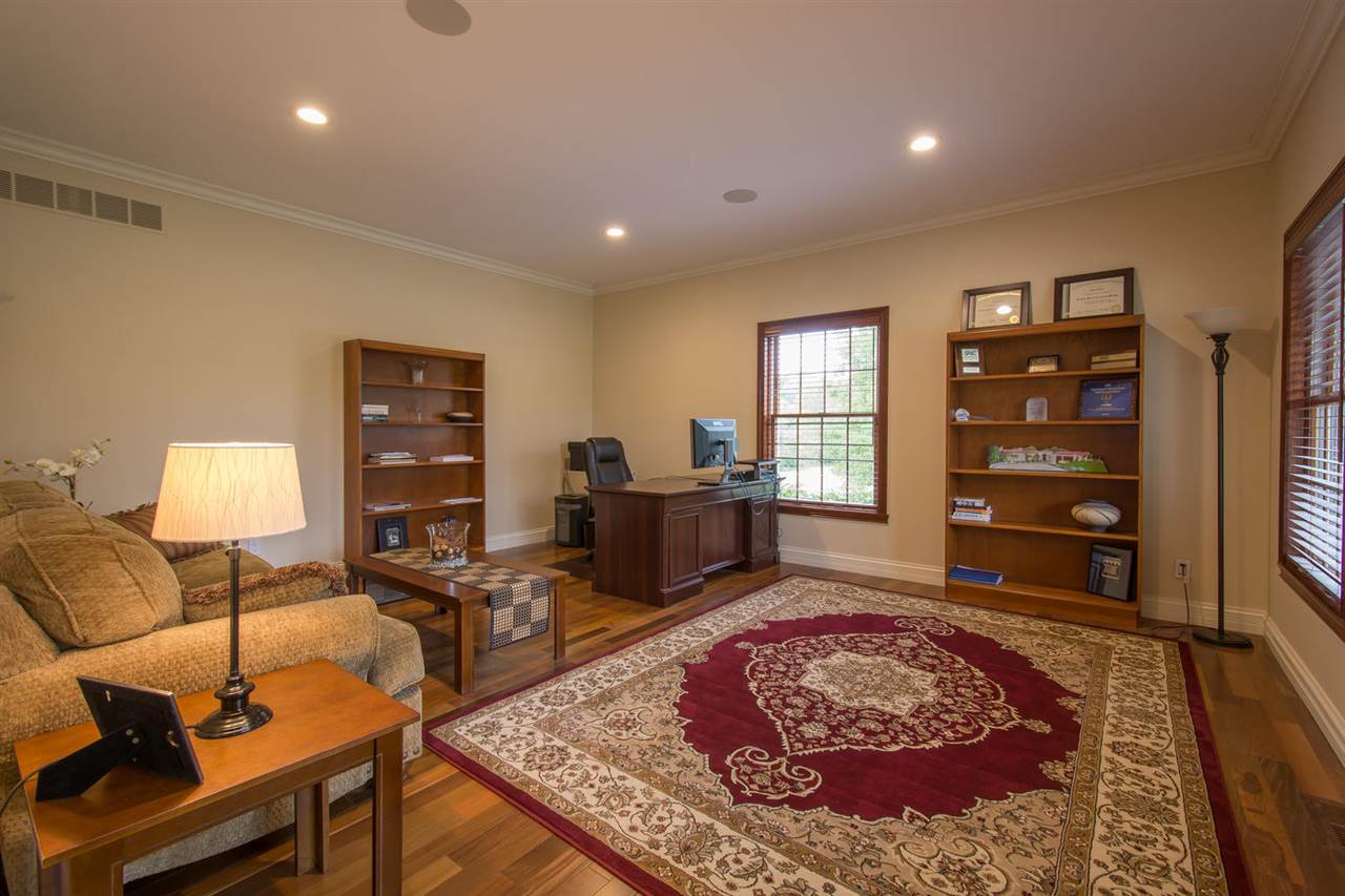 305 South Reisner Road Bloomington, IN 47401 - Photo 6 of 36