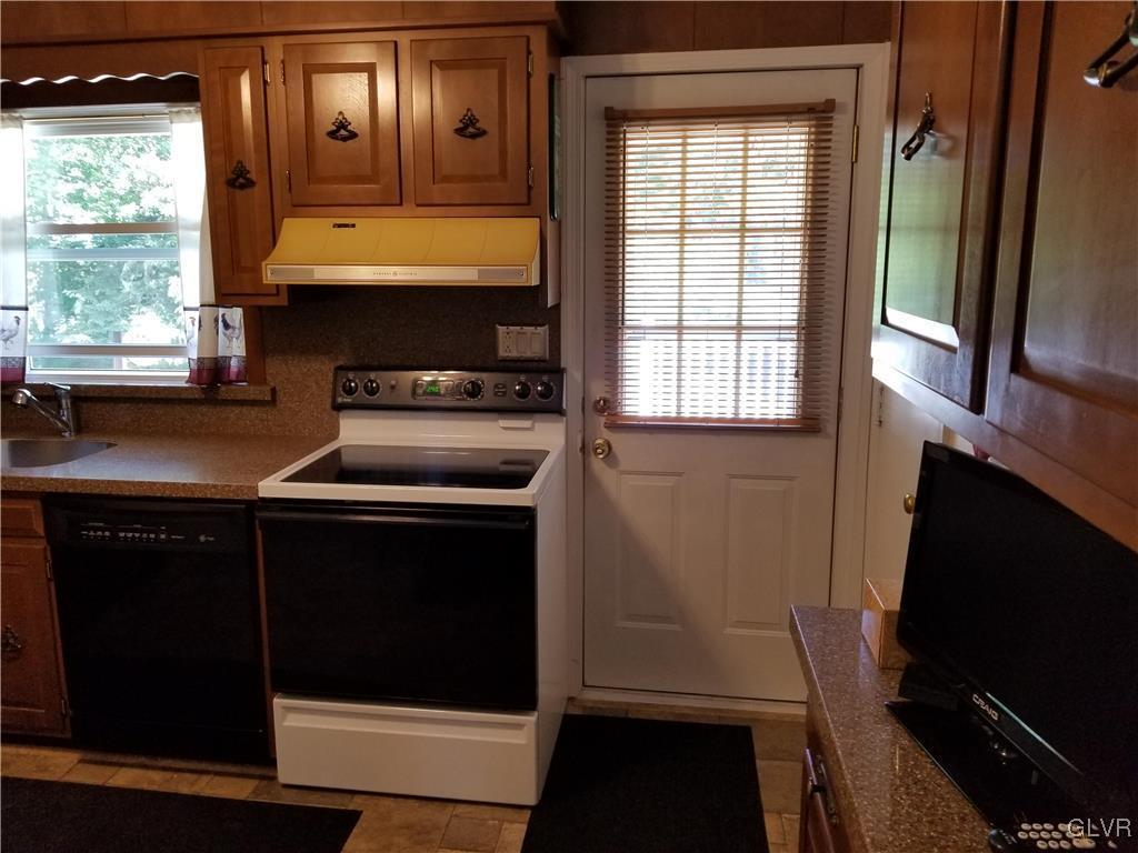 673 Locke Heights Road Bangor, PA 18013 - Photo 11 of 50 Gallery Image 11