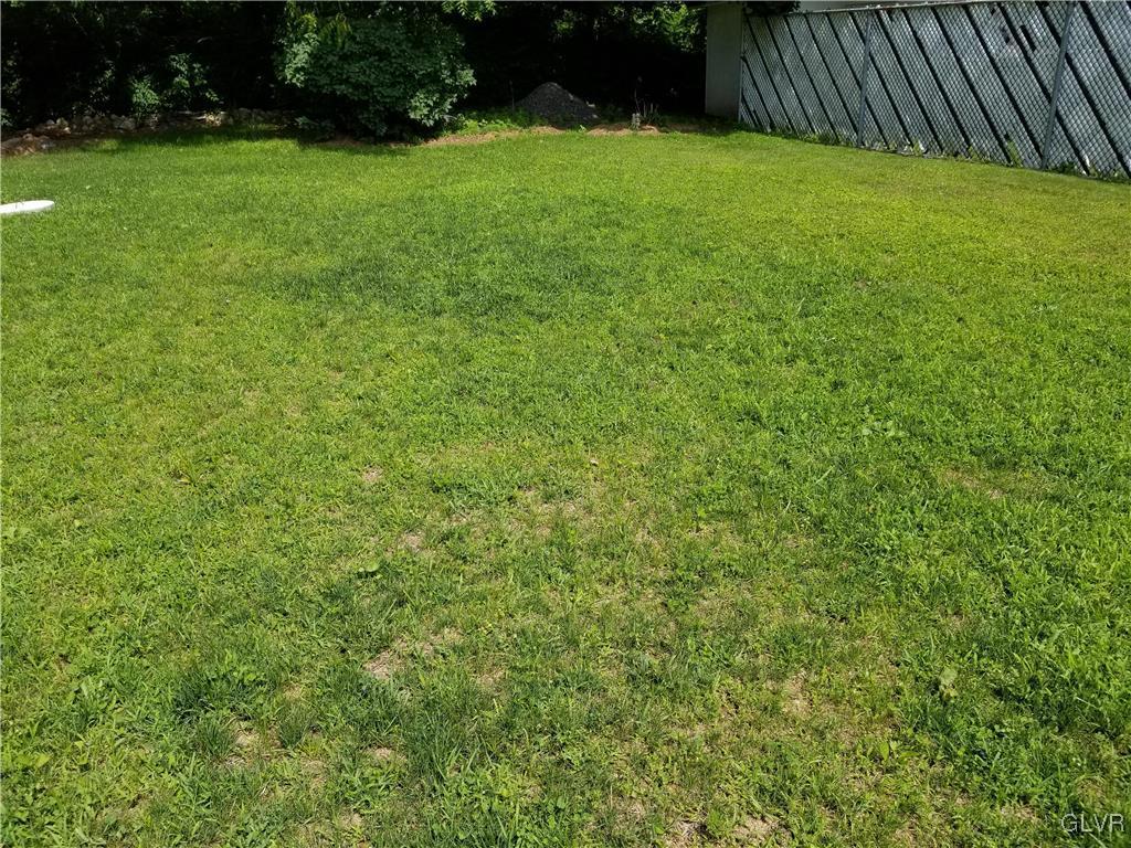 673 Locke Heights Road Bangor, PA 18013 - Photo 45 of 50 Gallery Image 45