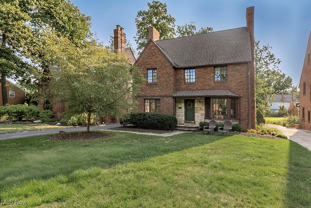 2459 Charney Road Cleveland, OH 44118 - Photo 2 of 48