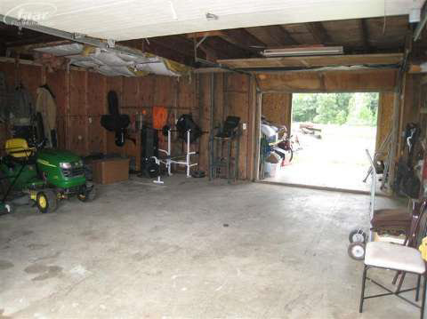8321 Burpee Road Grand Blanc, MI 48439 - Photo 38 of 39 20365890-37.JPG