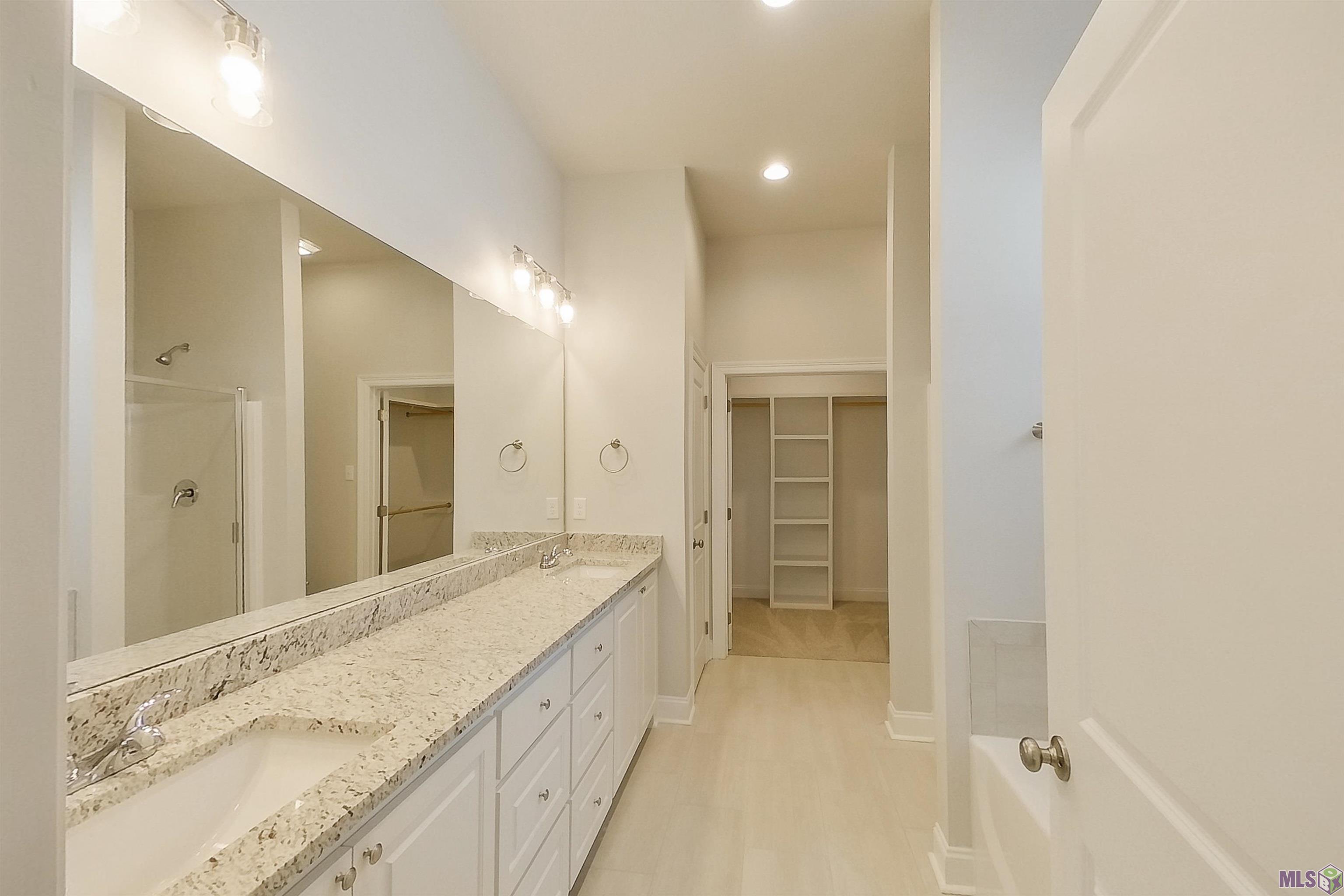 15631 Boothy Lane Baton Rouge, LA 70817 - Photo 5 of 18