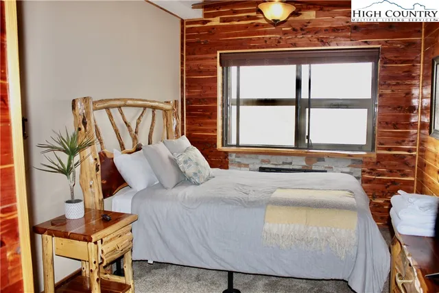 $295,000 | 303 Sugar Top Drive, Unit 2511, Sugar Mountain, NC 28604