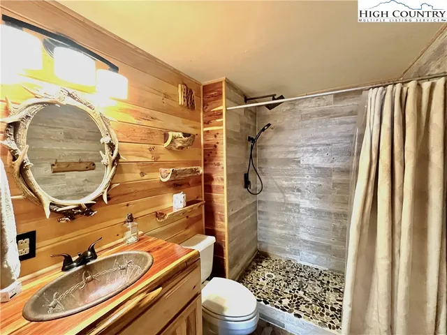 $295,000 | 303 Sugar Top Drive, Unit 2511, Sugar Mountain, NC 28604