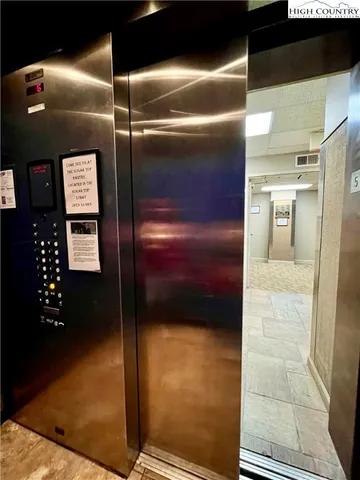 $295,000 | 303 Sugar Top Drive, Unit 2511, Sugar Mountain, NC 28604