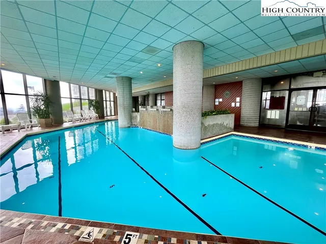 $295,000 | 303 Sugar Top Drive, Unit 2511, Sugar Mountain, NC 28604