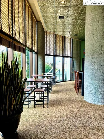 $295,000 | 303 Sugar Top Drive, Unit 2511, Sugar Mountain, NC 28604