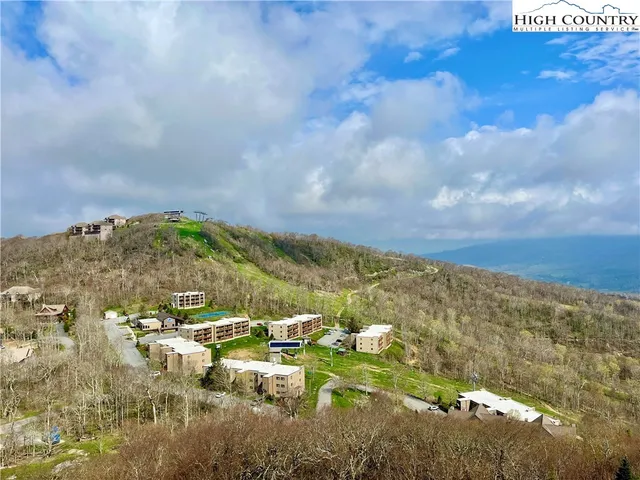 $295,000 | 303 Sugar Top Drive, Unit 2511, Sugar Mountain, NC 28604