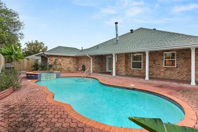 $365,000 | 3505 Lake Trail Drive, Kenner, LA 70065