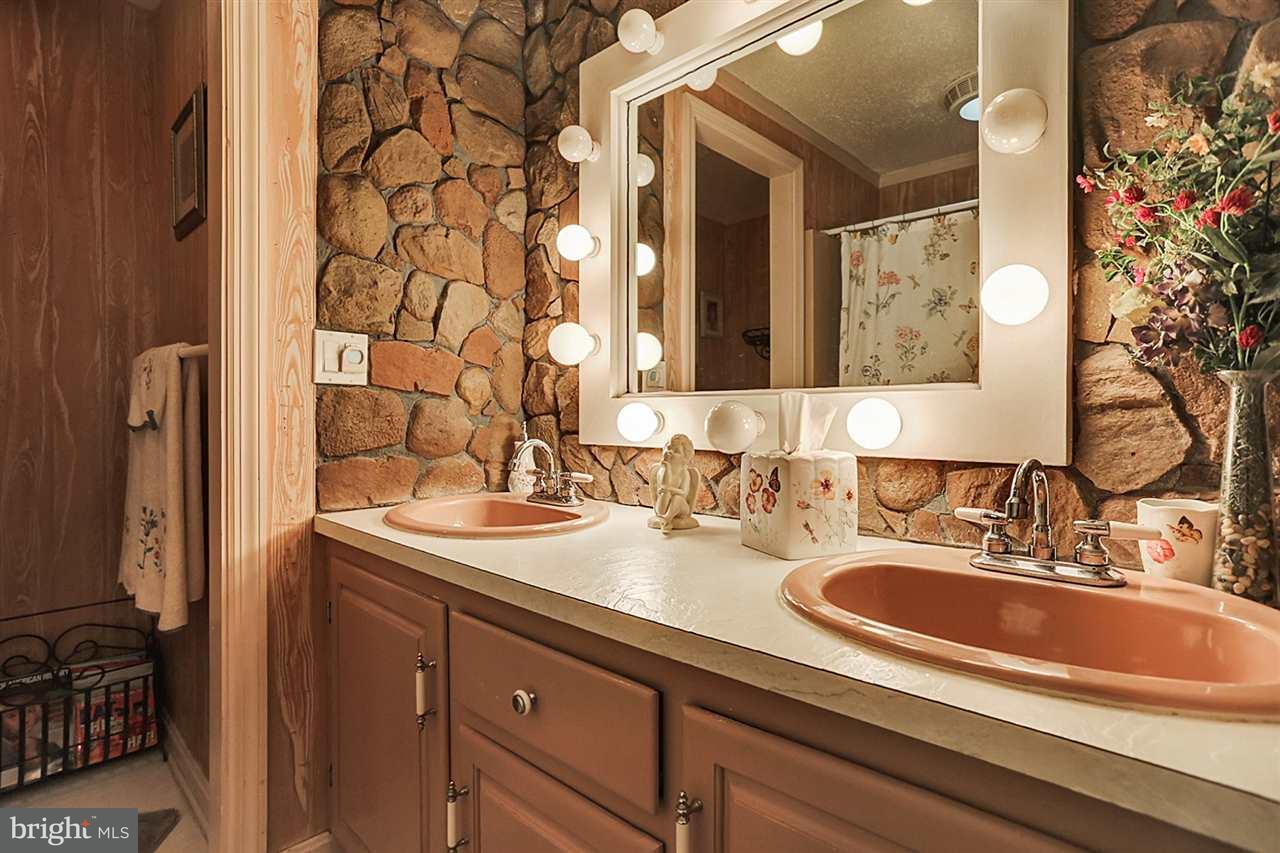 7032 Red Top Road Harrisburg, PA 17111 - Photo 13 of 25 Gallery Image 13