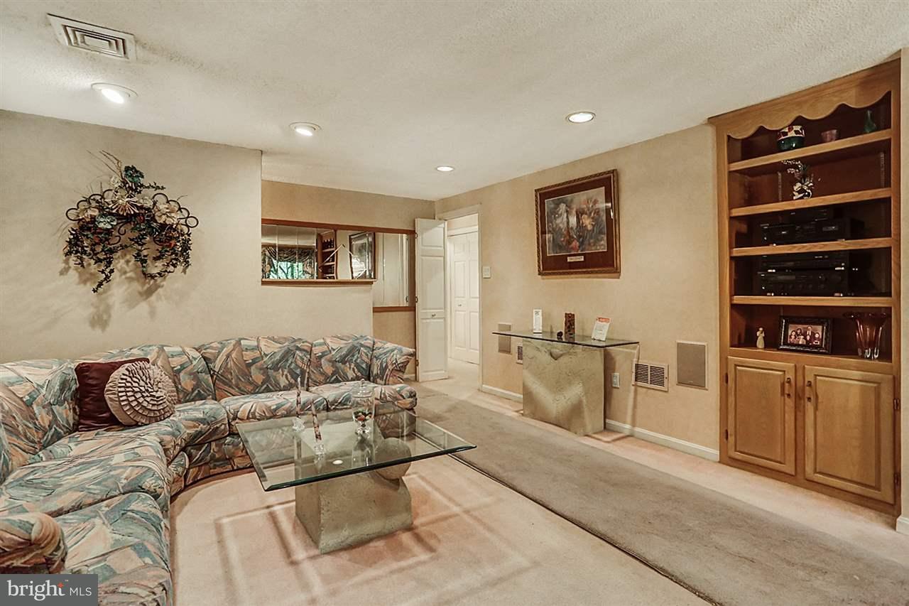 7032 Red Top Road Harrisburg, PA 17111 - Photo 7 of 25 Gallery Image 7