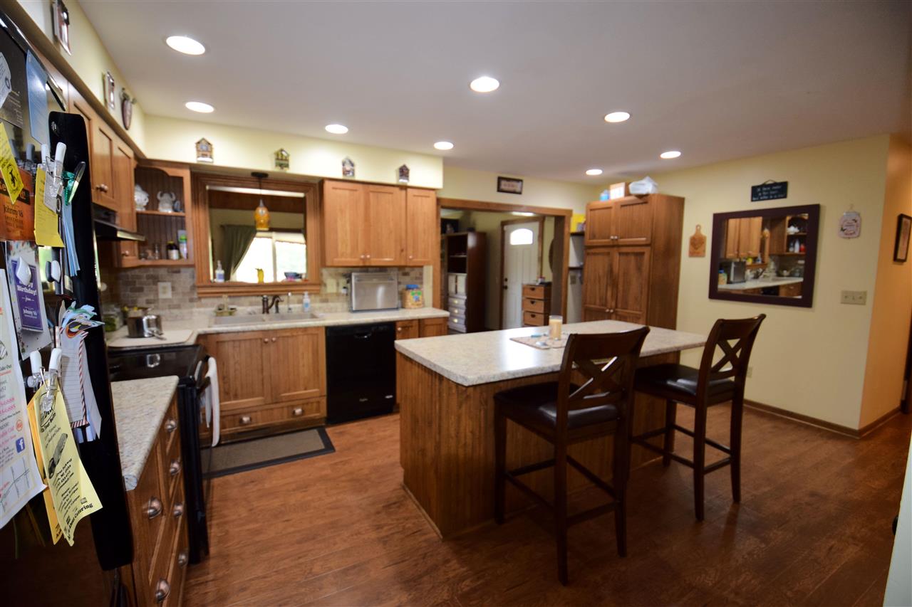 12511 South Duffield Road Gaines, MI 48436 - Photo 9 of 37 50082332-8.JPG