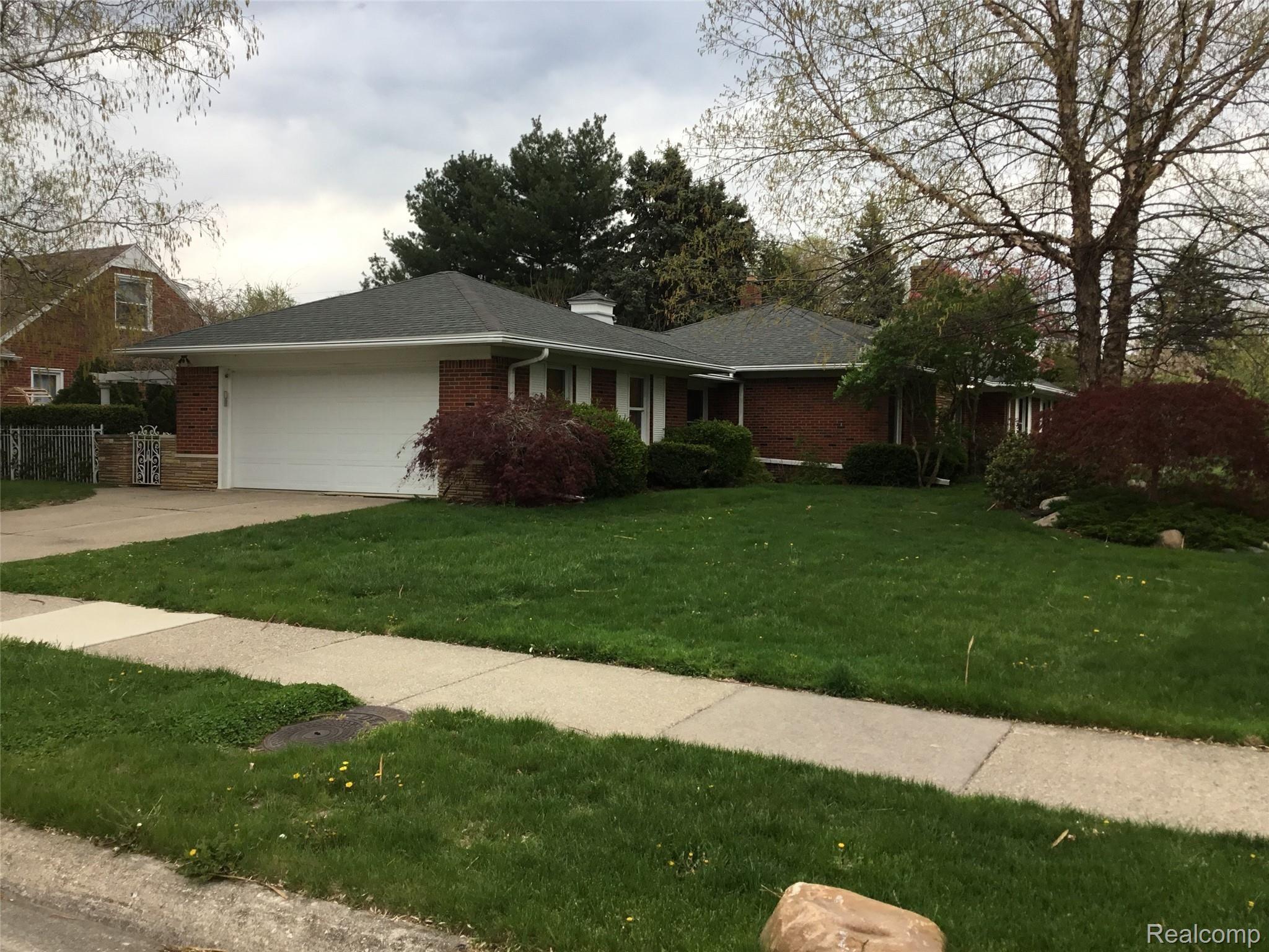 774 Fairford Road Grosse Pointe, MI 48236 - Photo 22 of 22 0AB97B5D-7C7C-44A2-88FF-5BB2B44C33FD.jpeg