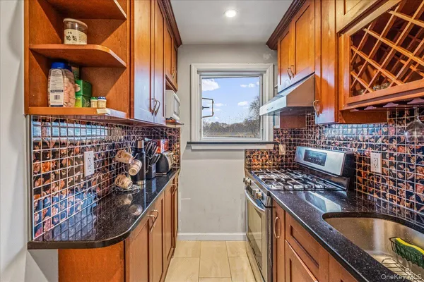 $368,000 | 67-11 Bell Boulevard, Unit 2 | Oakland Gardens