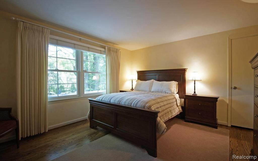 77 Stephens Road Grosse Pointe, MI 48236 - Photo 20 of 27 20-photo-web-1024x640-60751.jpg