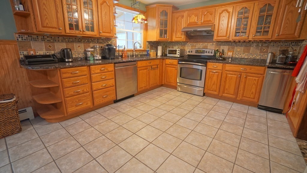 810 Bay Road Belchertown, MA 01007 - Photo 13 of 40