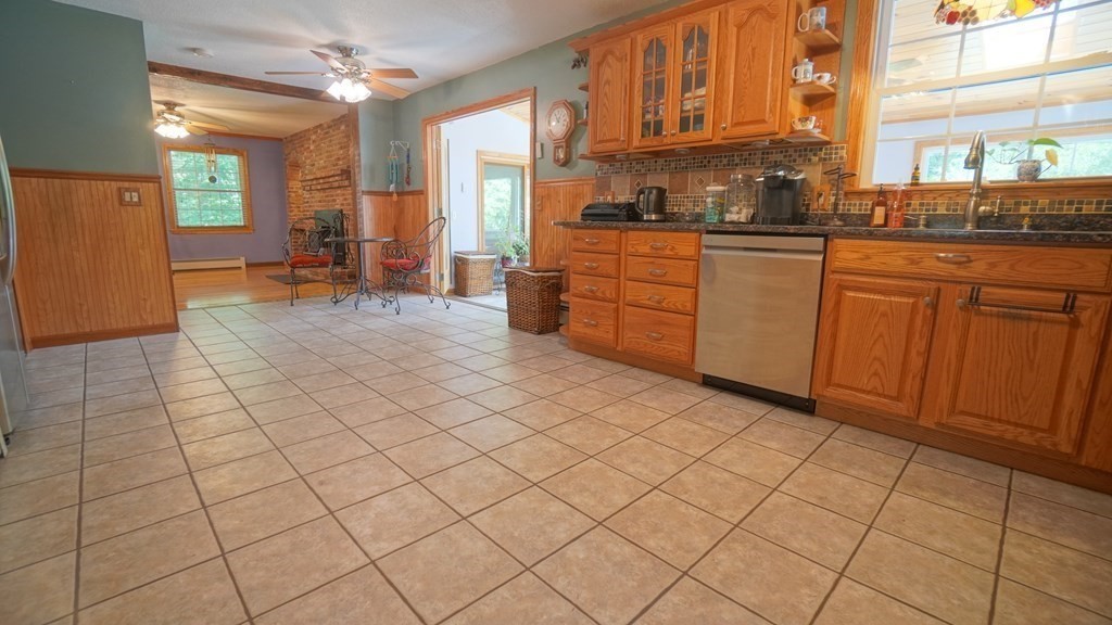 810 Bay Road Belchertown, MA 01007 - Photo 14 of 40