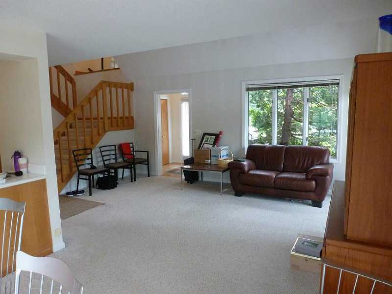 1405 Hill Farm Road Coventry, RI 02816 - Photo 6 of 25 Dining Area.