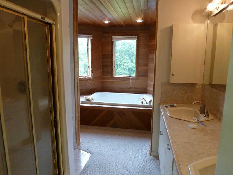 1405 Hill Farm Road Coventry, RI 02816 - Photo 10 of 25 Bathroom.