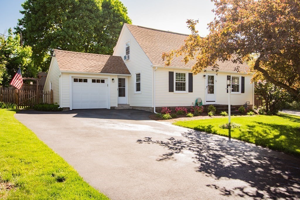 5 Judith Road Worcester, MA 01602 - Photo 2 of 31 Gallery Image 2