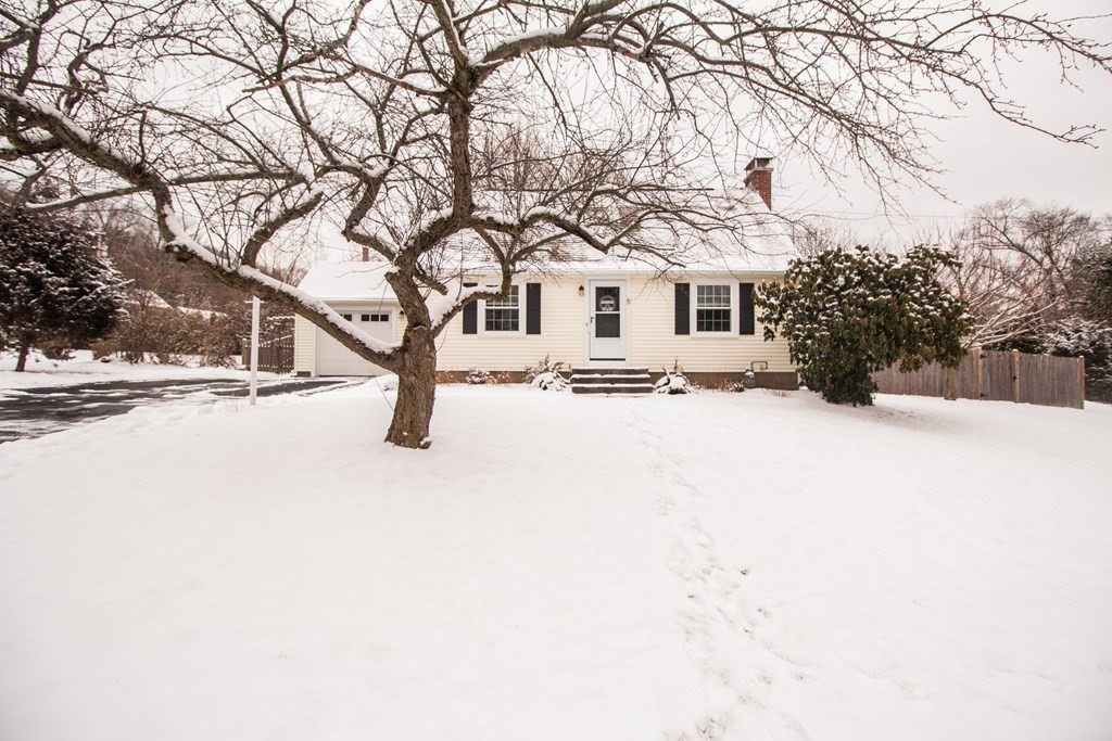 5 Judith Road Worcester, MA 01602 - Photo 3 of 31 Gallery Image 3