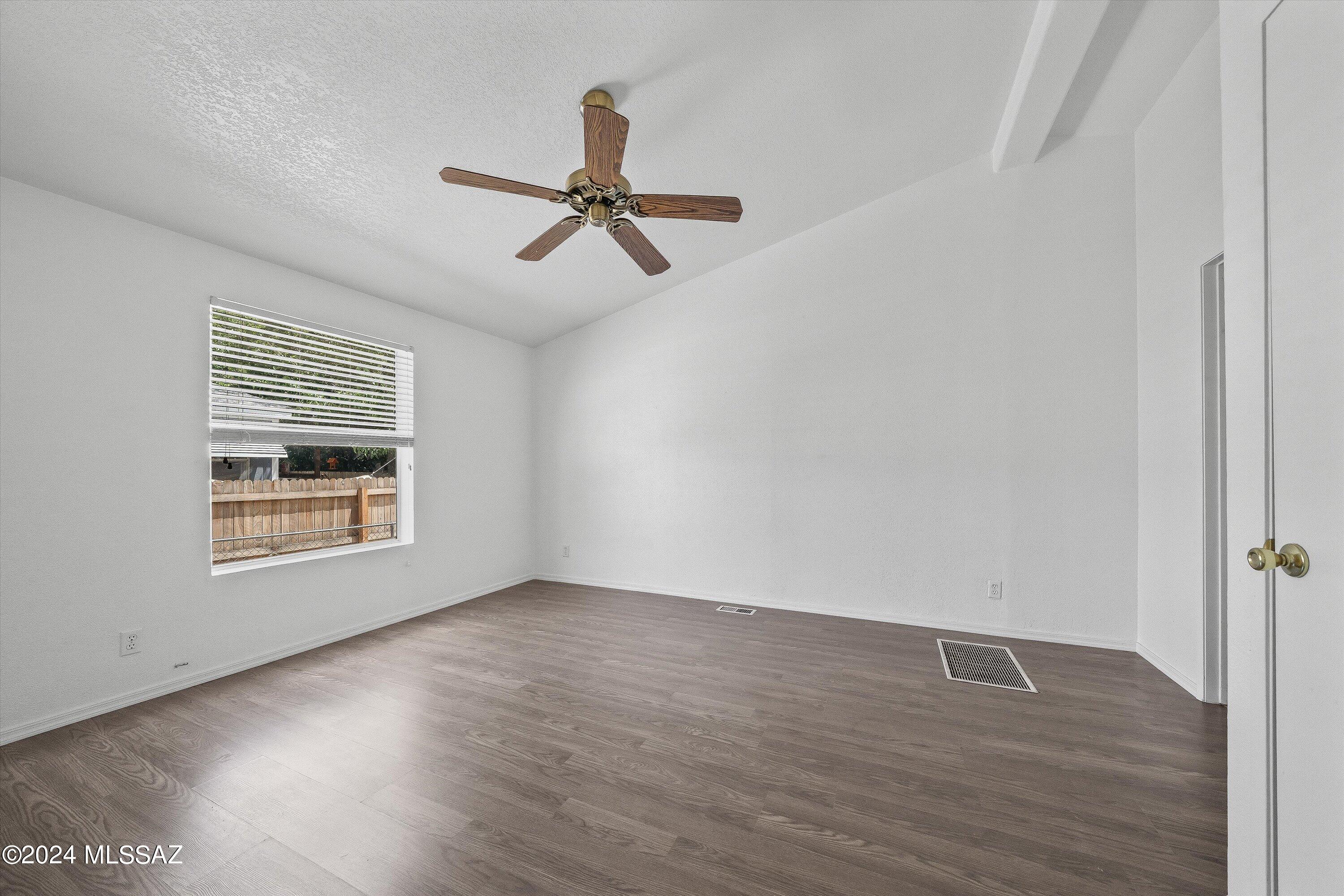 15770 North Oracle Road, Unit B2 Tucson, AZ 85739 - Photo 13 of 22 Gallery Image 13