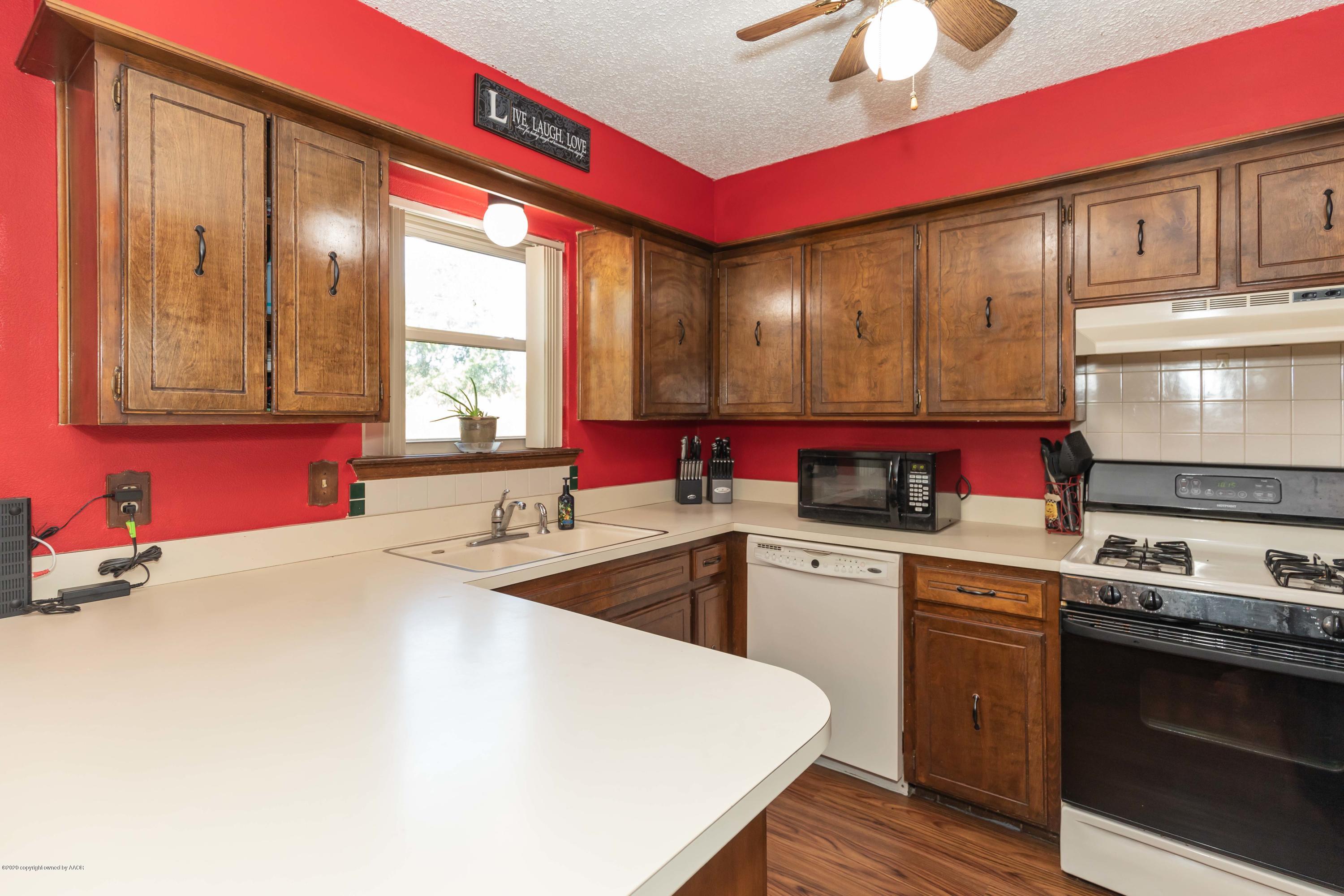 5336 Whitney Lane Amarillo, TX 79110 - Photo 11 of 38 KITCHEN VIEW 1