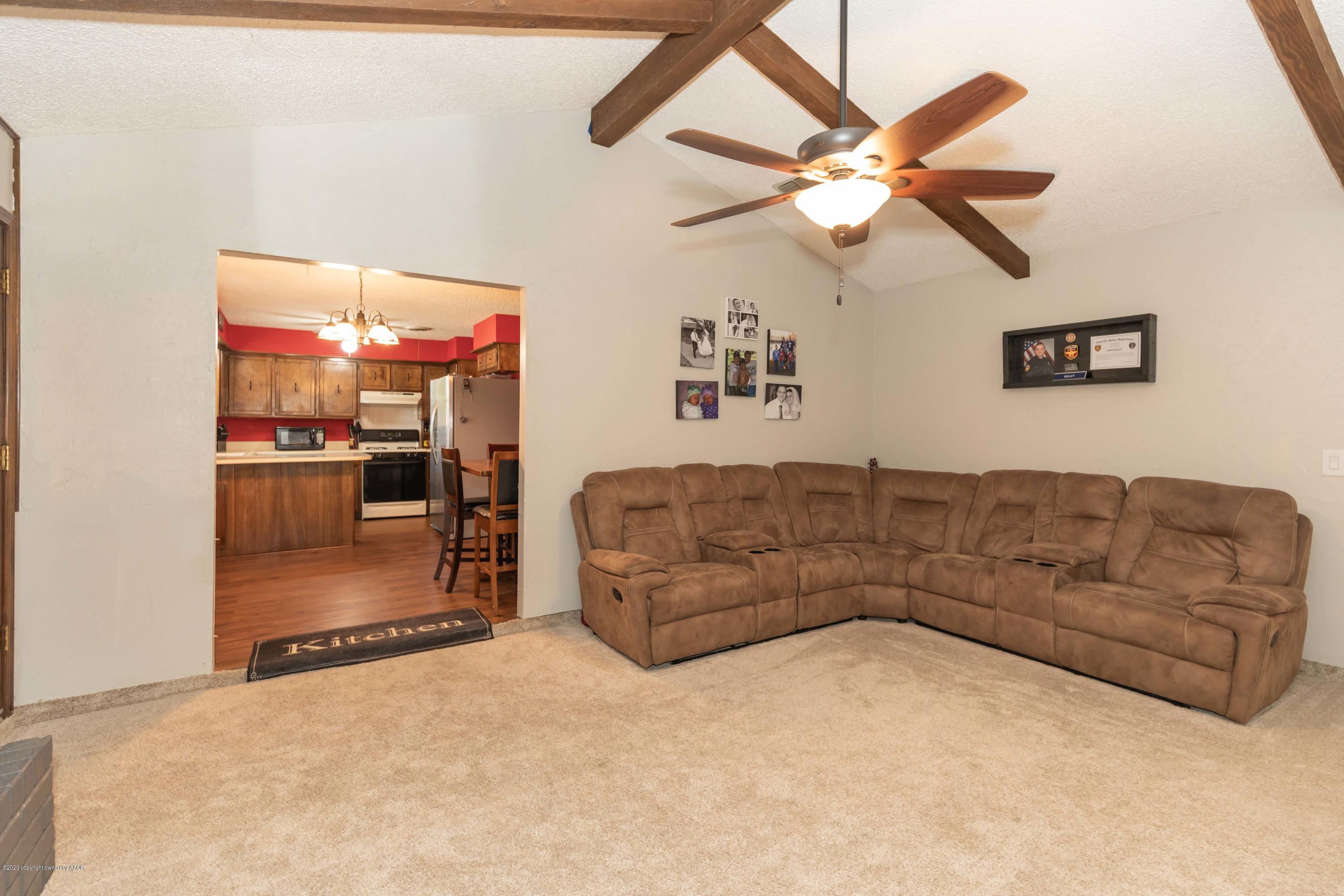 5336 Whitney Lane Amarillo, TX 79110 - Photo 6 of 38 LIVING ROOM VIEW 1