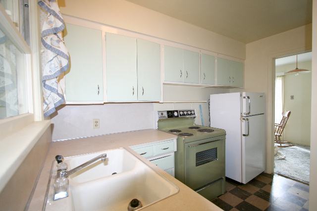 201 North Blake Road Spokane Valley, WA 99216 - Photo 2 of 7