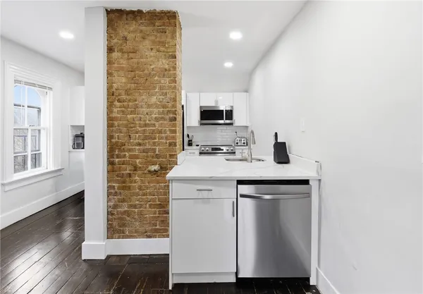 $1,349,995 | 40 Sycamore Street, Providence, RI 02909