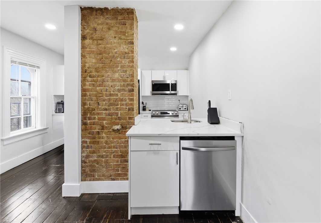 40 Sycamore Street Providence, RI 02909 - Photo 24 of 50