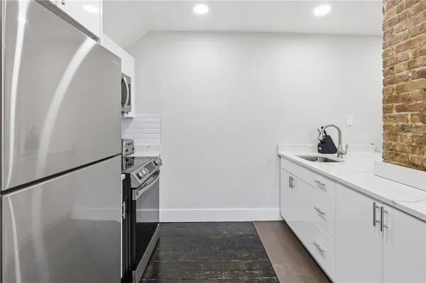 $1,349,995 | 40 Sycamore Street, Providence, RI 02909