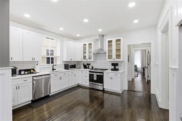 $1,349,995 | 40 Sycamore Street, Providence, RI 02909