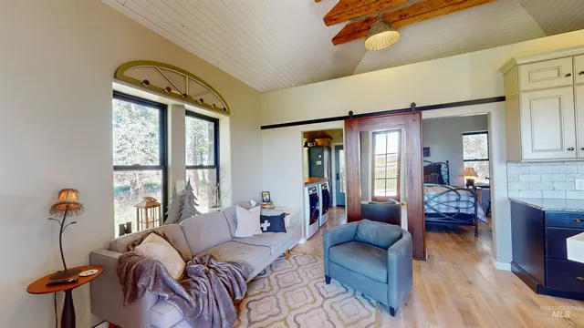 $750,000 | 836 E Highway, Richfield, ID 83349