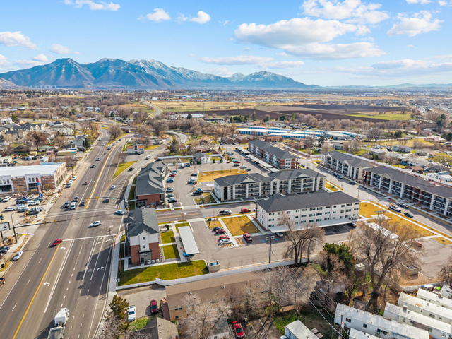 64 West 600 South, Unit C301 Springville, UT 84663 - Photo 35 of 40 Aerial view of mountains