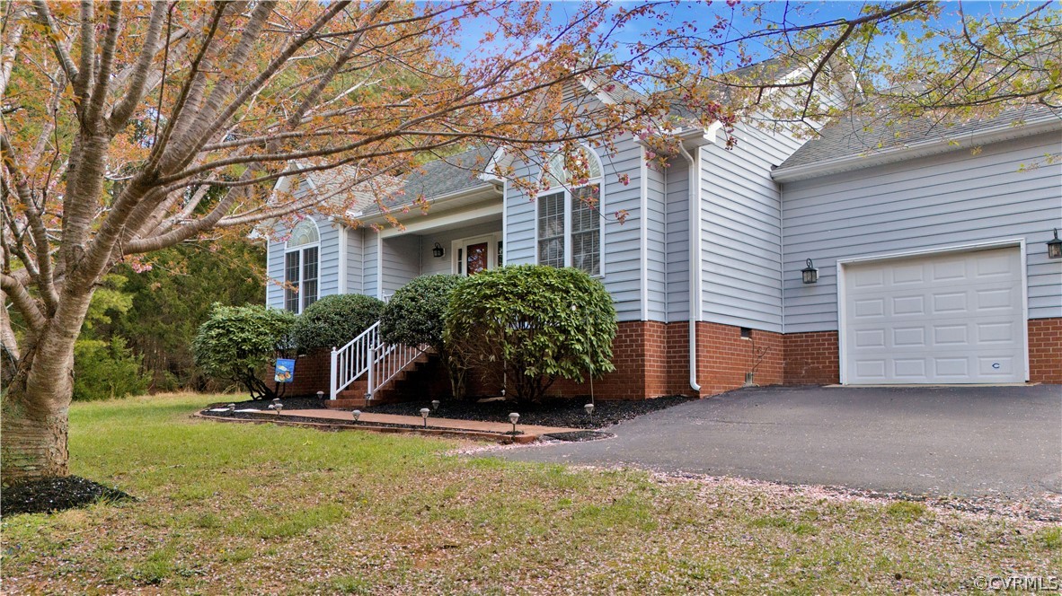 1670 Walkers Ridge Road Powhatan, VA 23139 - Photo 2 of 44 Gallery Image 2