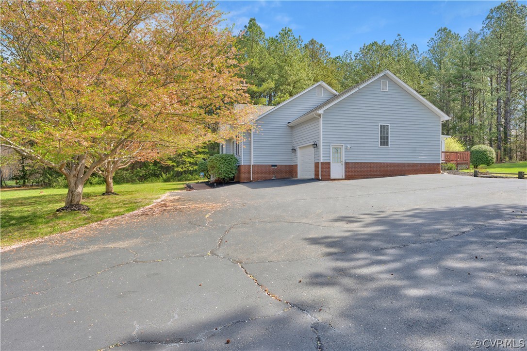 1670 Walkers Ridge Road Powhatan, VA 23139 - Photo 40 of 44 Gallery Image 40