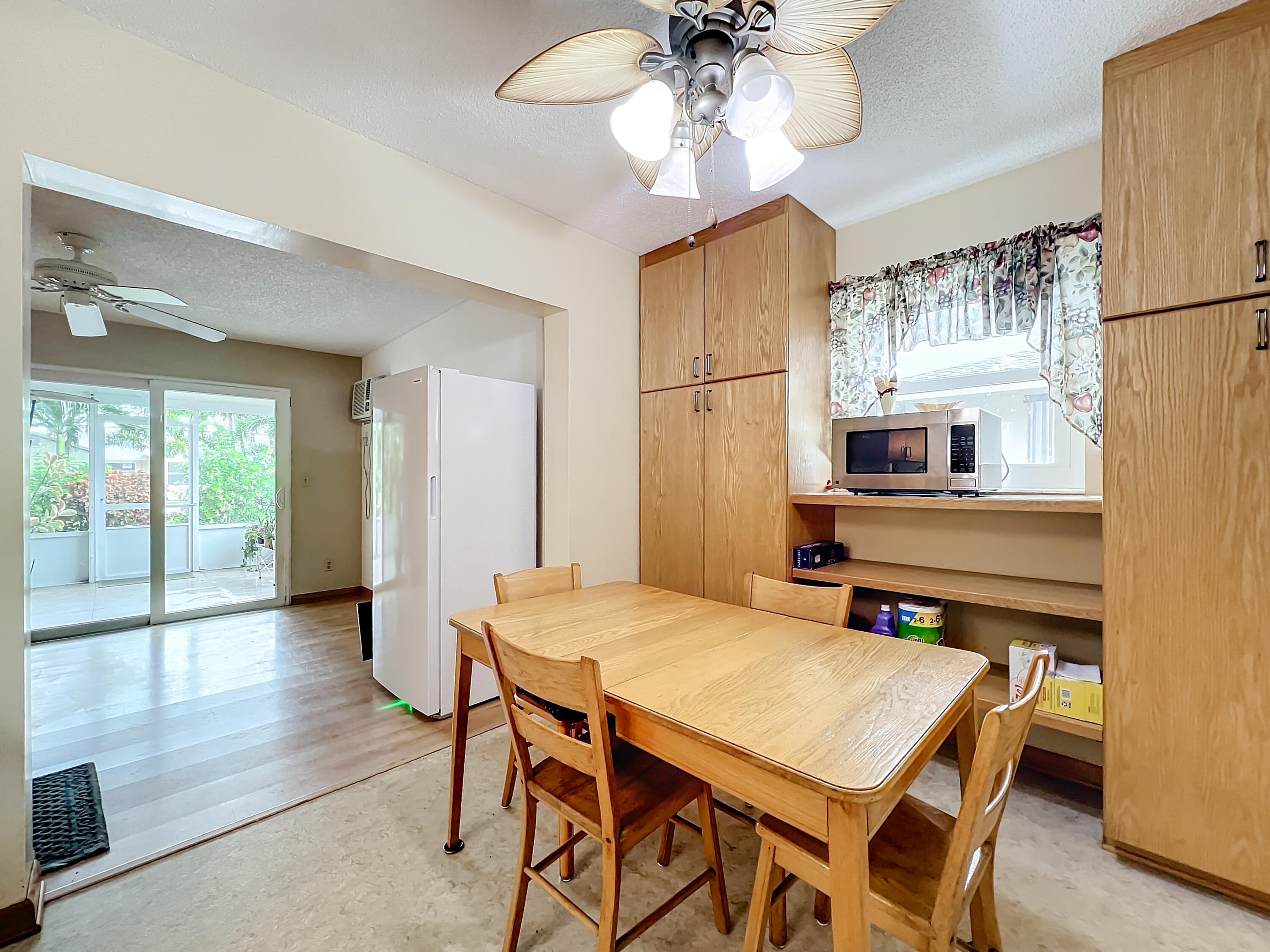 502 Circle East Jupiter, FL 33458 - Photo 20 of 55 502 Circle E-28