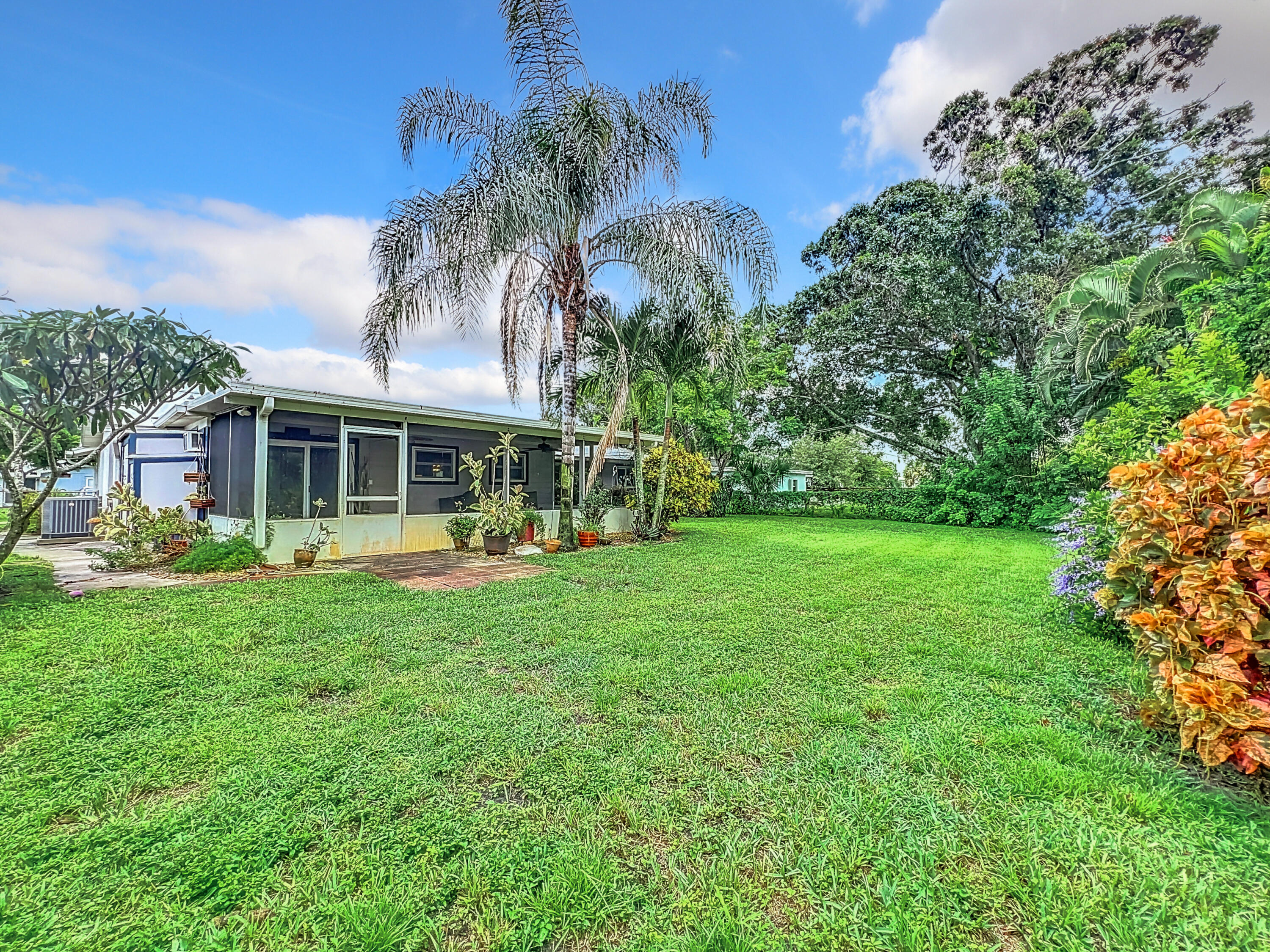 502 Circle East Jupiter, FL 33458 - Photo 51 of 55 502 Circle E-67