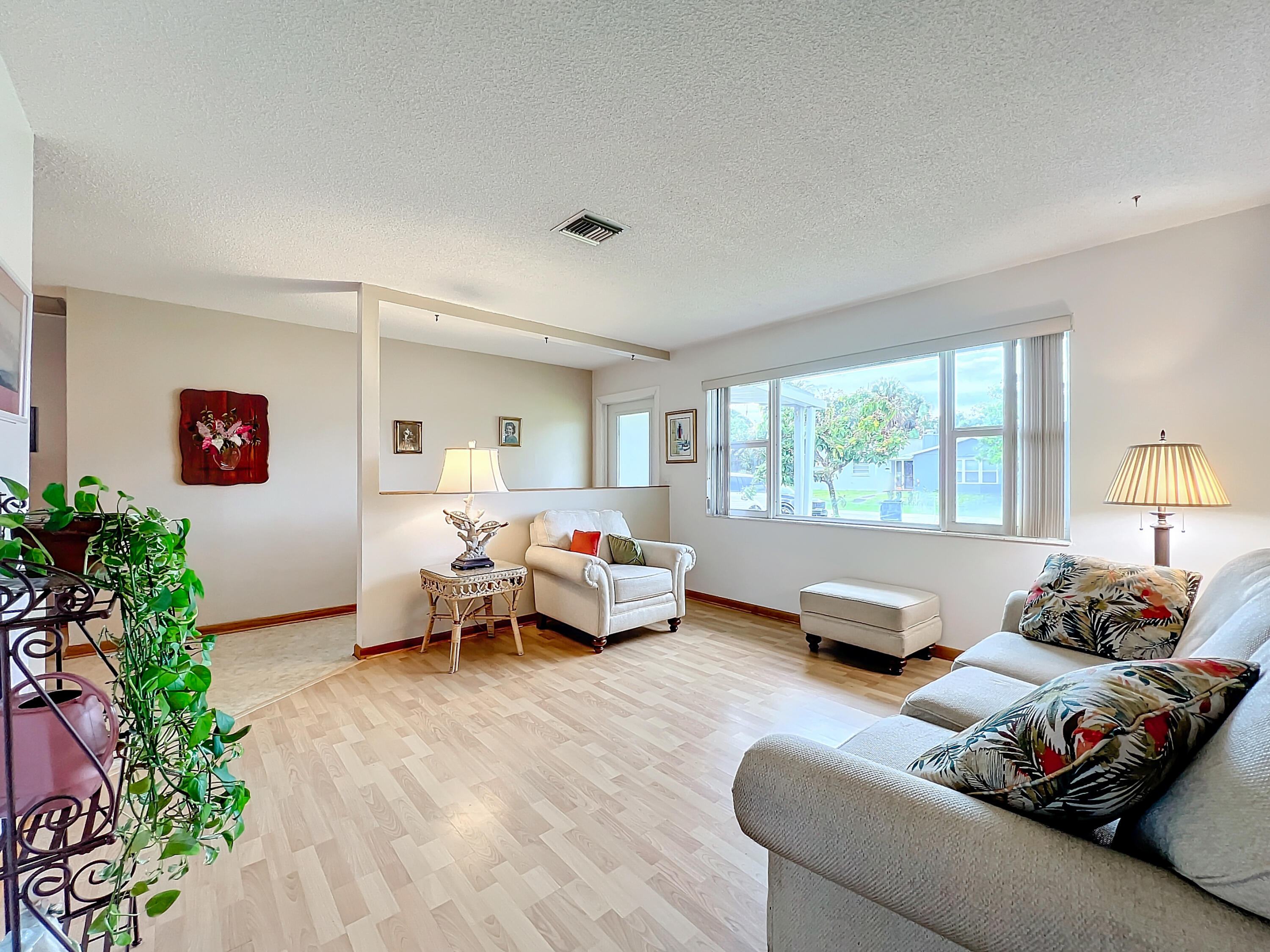 502 Circle East Jupiter, FL 33458 - Photo 9 of 55 502 Circle E-16