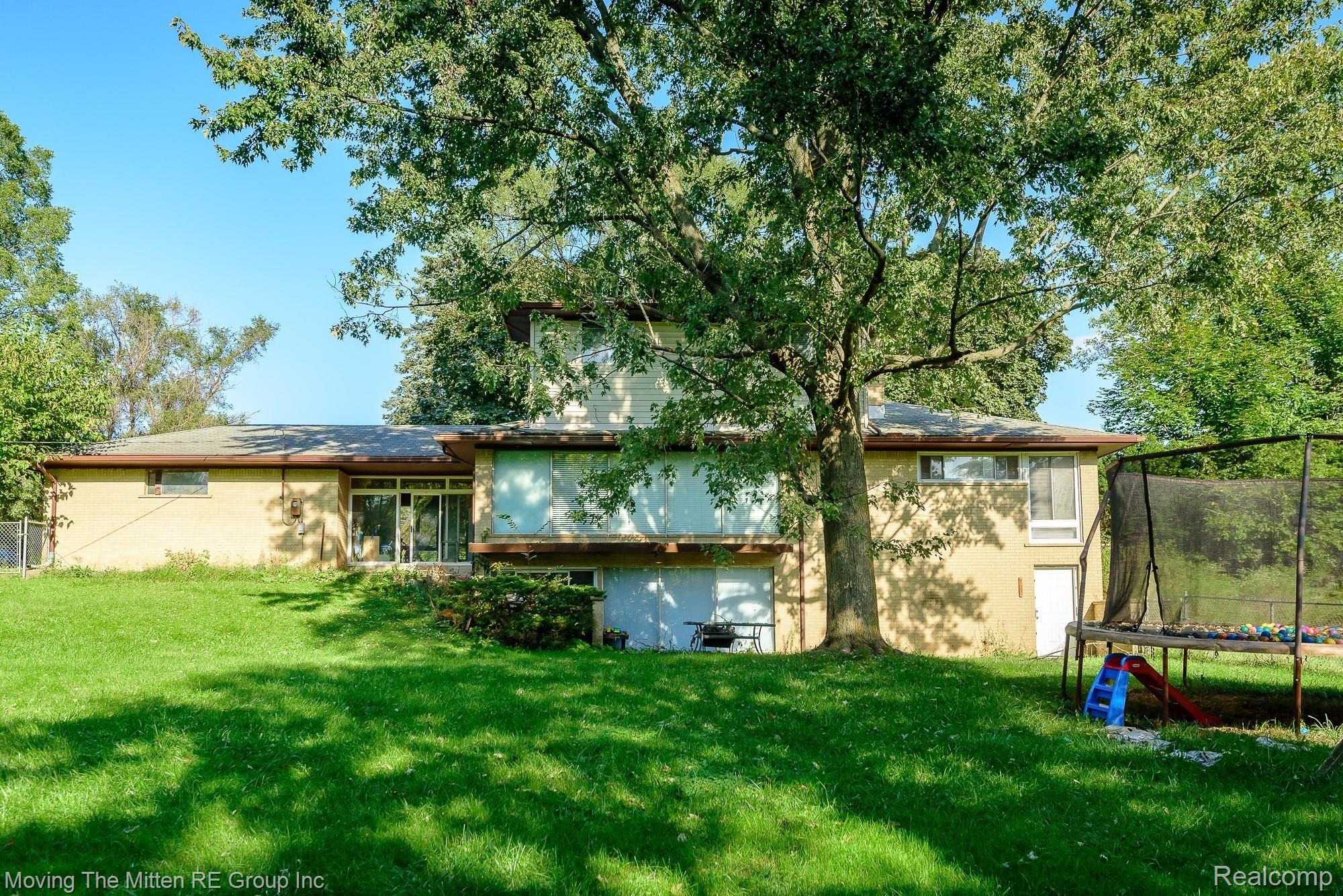 1200 Ridge Road South Canton, MI 48188 - Photo 40 of 44 MTM_1200_ridge-43.jpg