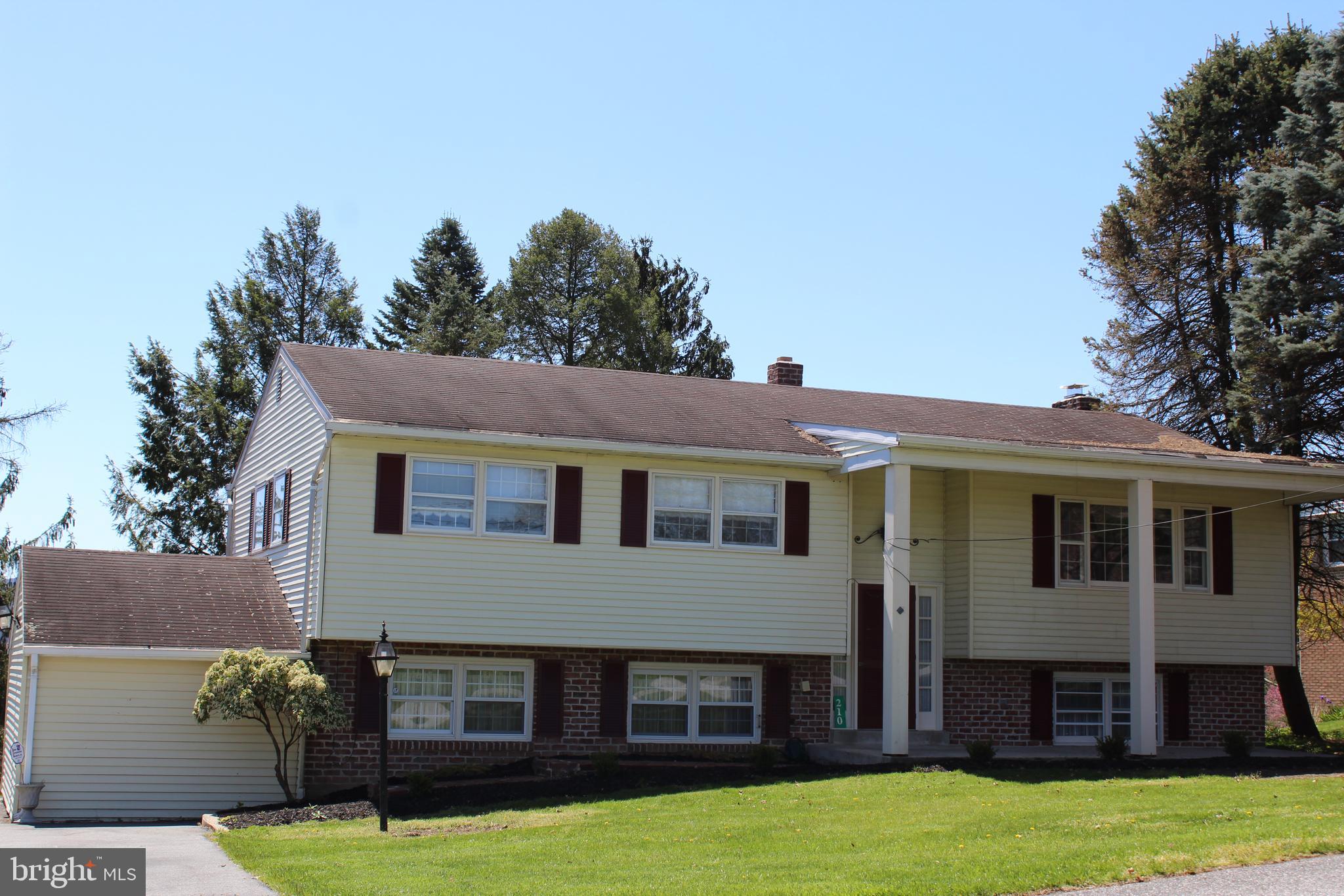 210 Hilltop Road Boiling Springs, PA 17007 - Photo 2 of 52 Gallery Image 2