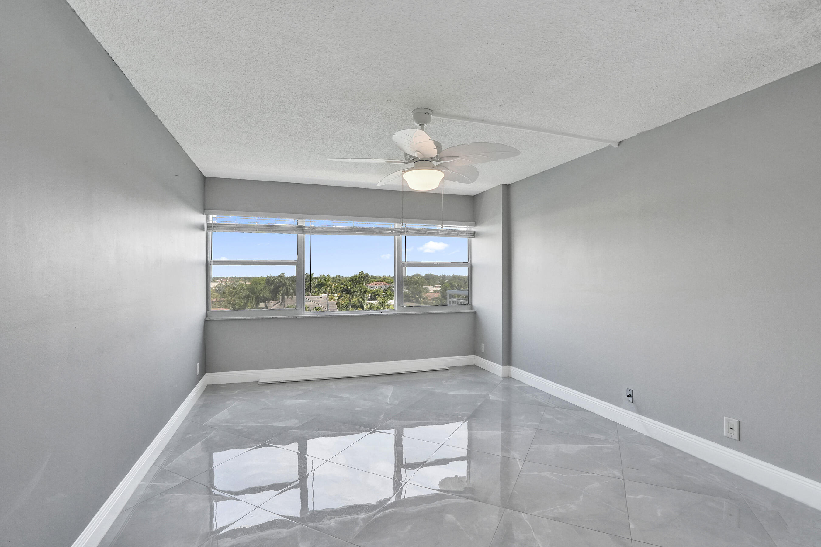 2611 North Riverside Drive, Unit 604 Pompano Beach, FL 33062 - Photo 20 of 72 DSC07884