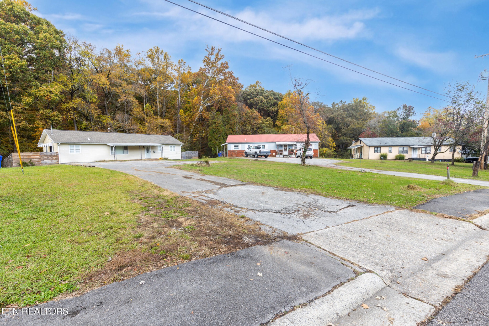 176 Hillside Road Oak Ridge, TN 37830 - Photo 3 of 32