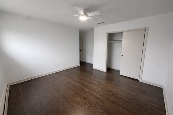 $3,000 | 933 College Avenue, Unit A, Wheaton, IL 60187