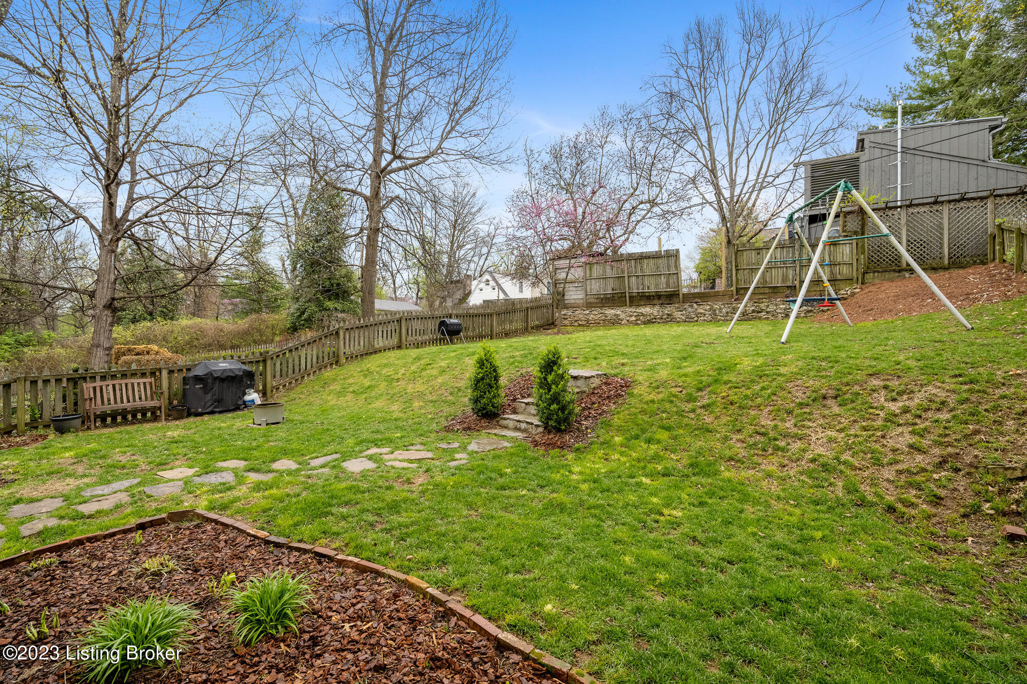 1820 Gresham Road Louisville, KY 40205 - Photo 43 of 46 1820 Gresham Rd-45
