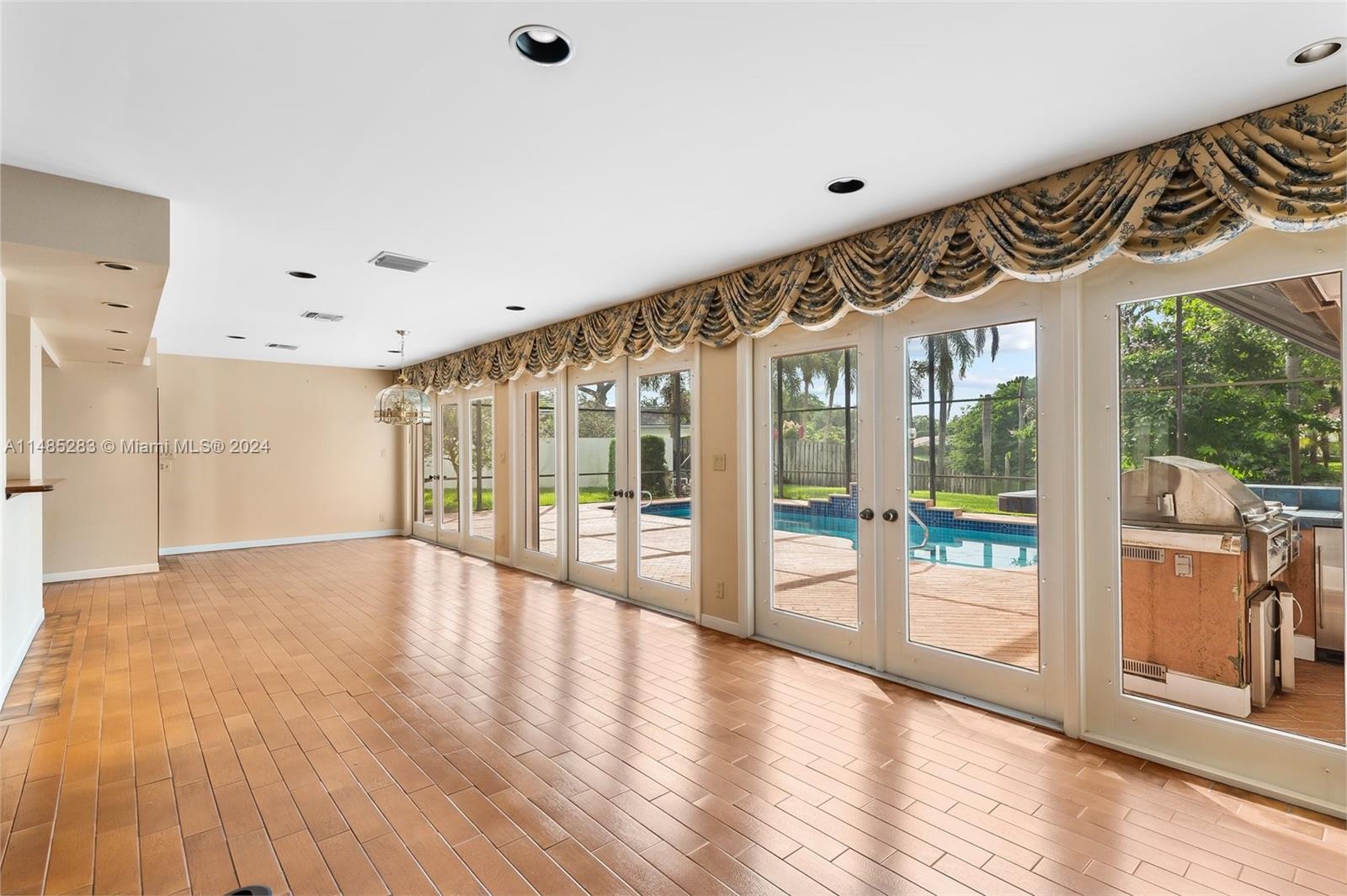 3240 North 36th Street Hollywood, FL 33021 - Photo 7 of 51