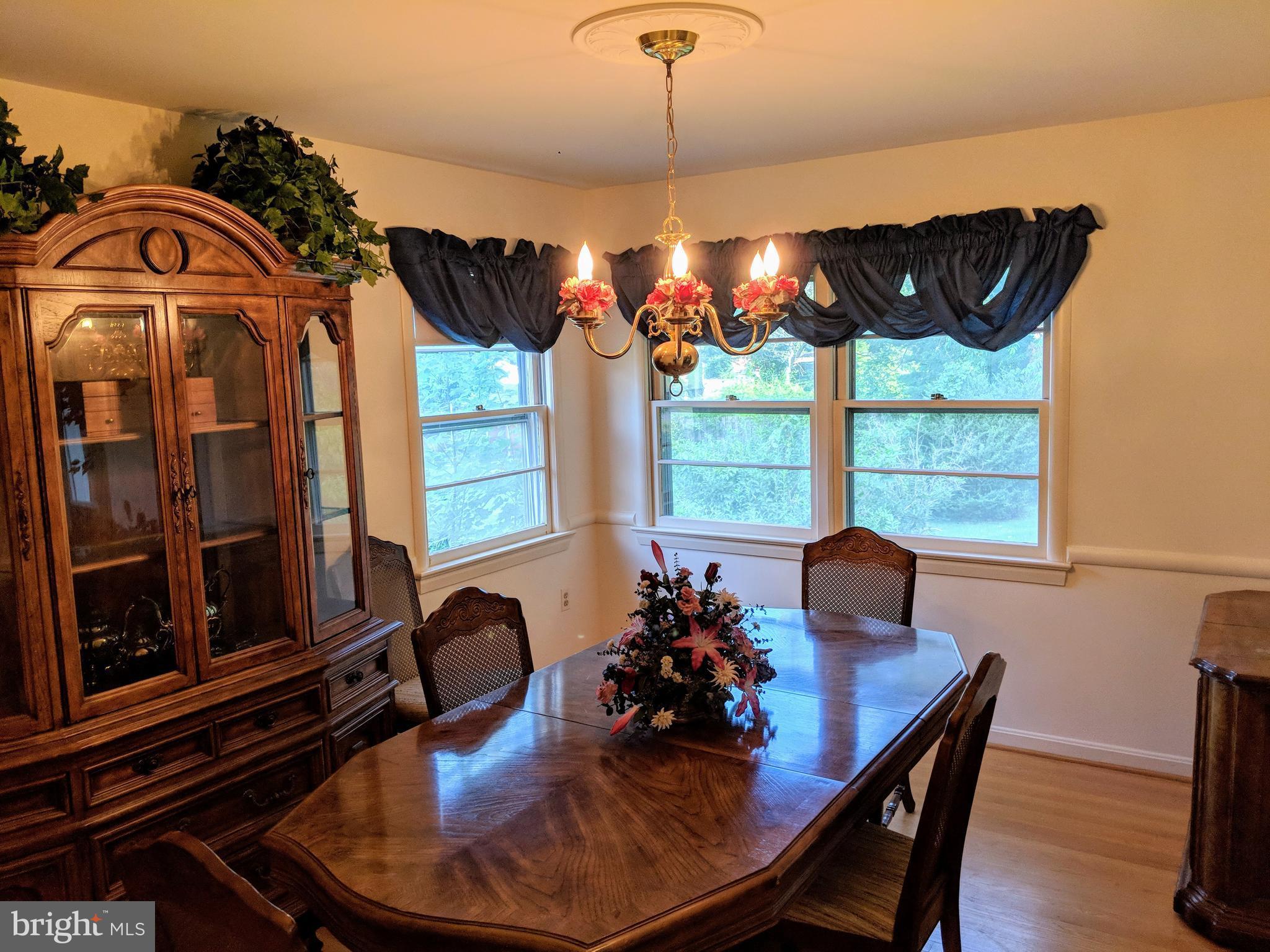 908 Winhall Way Silver Spring, MD 20904 - Photo 4 of 27 Dining Room